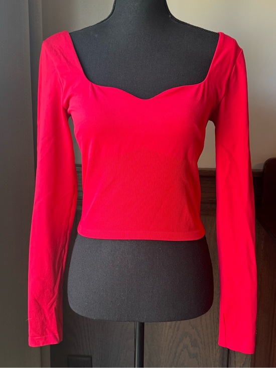 PINK Victoria's Secret Tops - PINK Victoria's Secret Long Sleeve Sweetheart Crop Top - Bright Pink